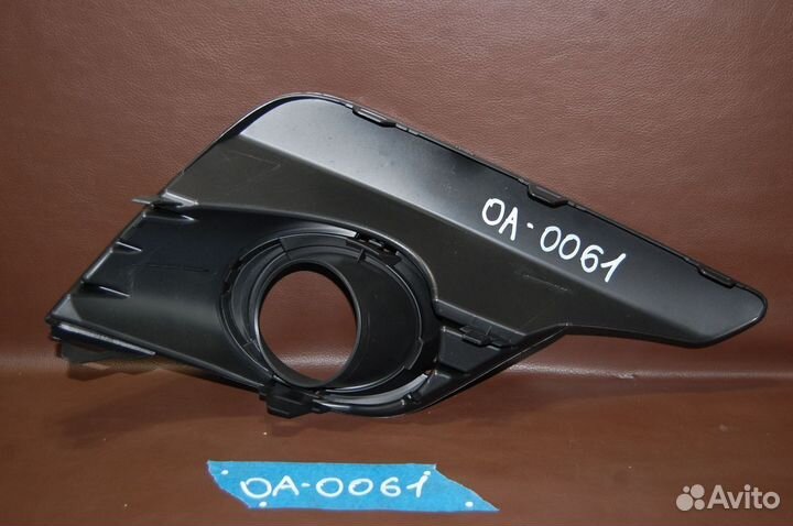 Накладка фары противотуманной левой Renault Logan2