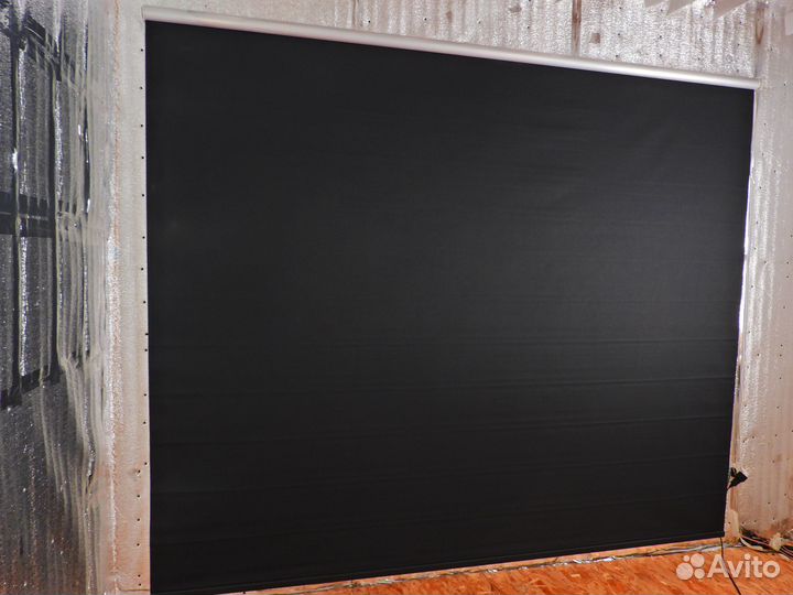 Рулонная электро штора пульт black-OUT 275x225