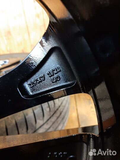 Комплект оригинальных колес r19 для Toyota RAV 4