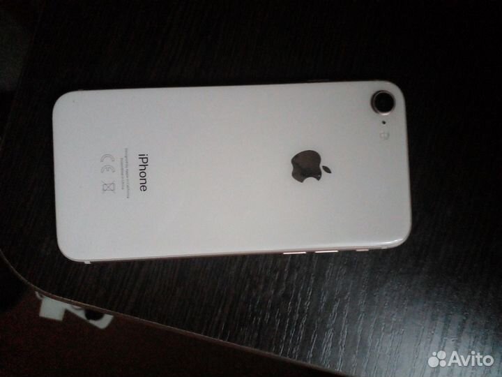 Телефон iPhone 8 64 gb