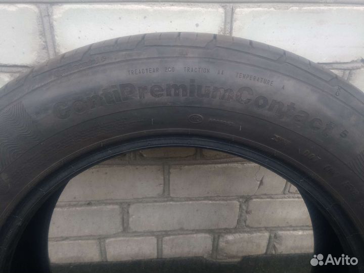 Continental ContiPremiumContact 5 215/60 R17 96H