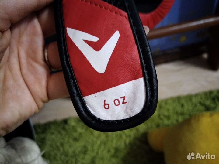 Боксерские перчатки demix