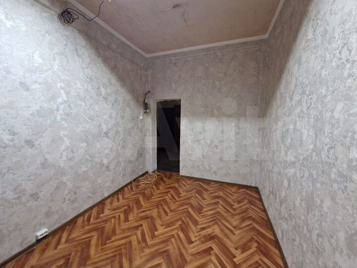 Комната 11,8 м² в 8-к., 1/4 эт.