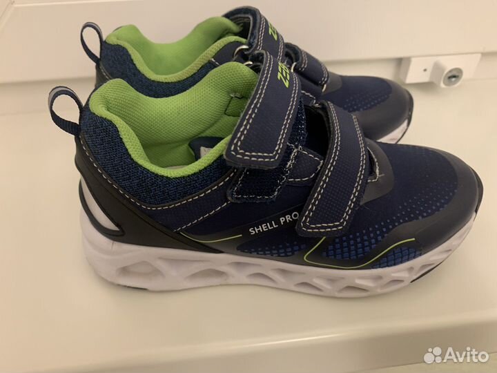 Кроссовки новые, сандалии для мальчика 30 размер