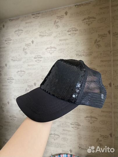 Кепка летняя Guess