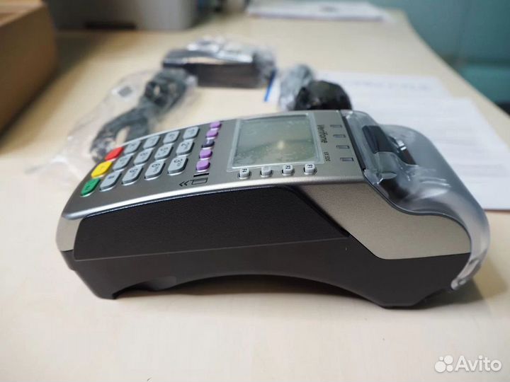 Банковский терминал Verifone VX520