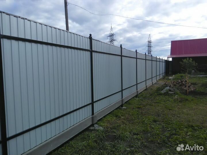 Забор из одностороннего профлиста
