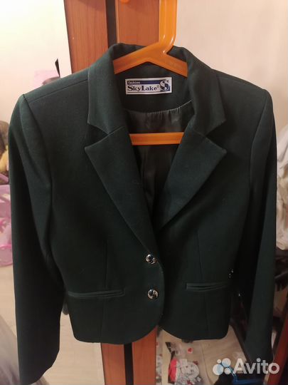 Пиджак зелёный для мальч и девочки 128 и 134 зел