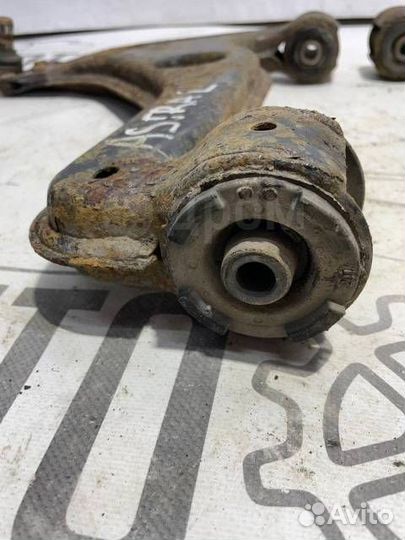 Рычаг передний левый Opel Astra H