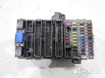 Блок предохранителей 38200szar11