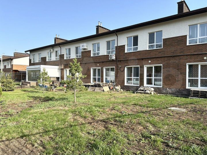 Таунхаус 86,2 м² на участке 12,1 сот.