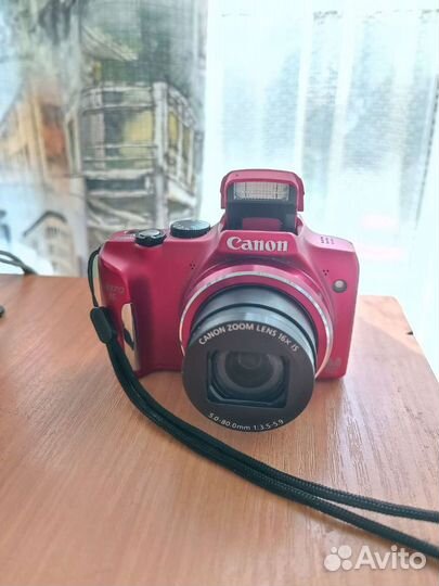 Компактный фотоаппарат canon