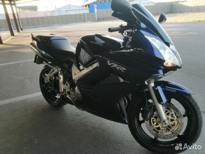 Honda vfr 800 interceptor