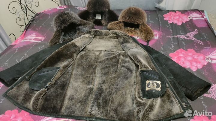 Дублёнка натуралка размер 52, шапки новые