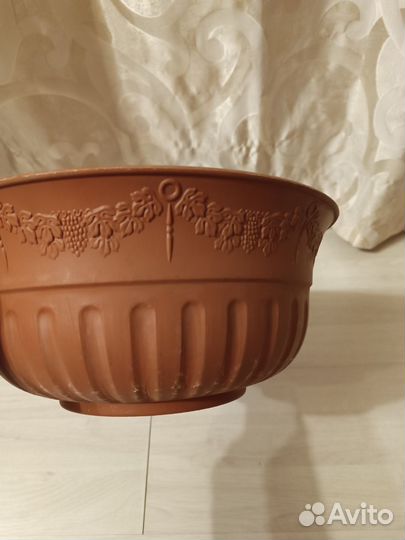 Кашпо для цветов подвесное