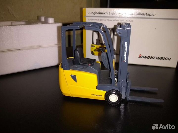 Масштабная модель Jungheinrich EFG213