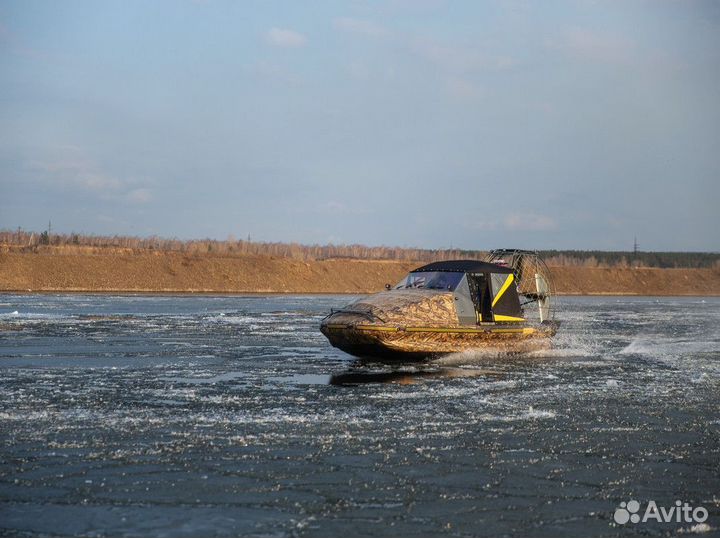 Аэролодка Alligator Raptor 590 с поддувом днища