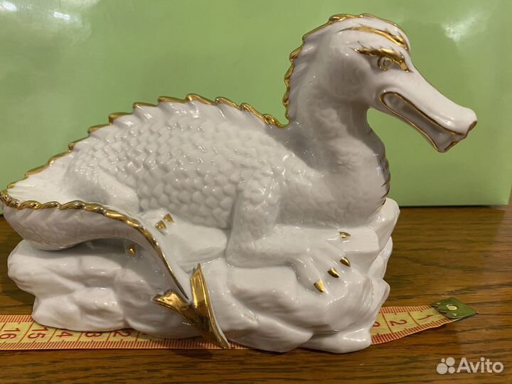 Дракон фарфор