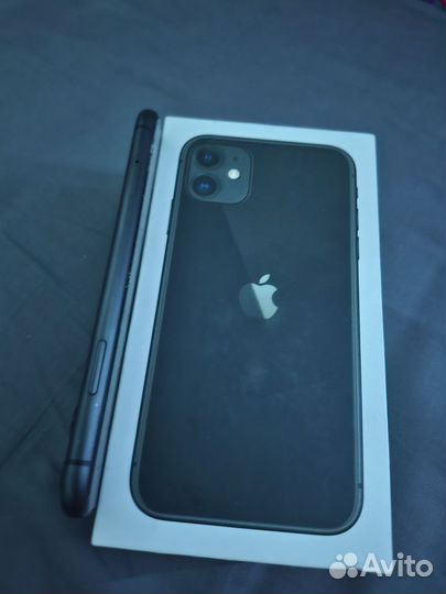 iPhone 11, 64 ГБ