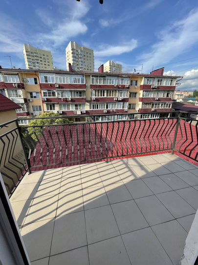 3-к. квартира, 100 м², 4/6 эт.