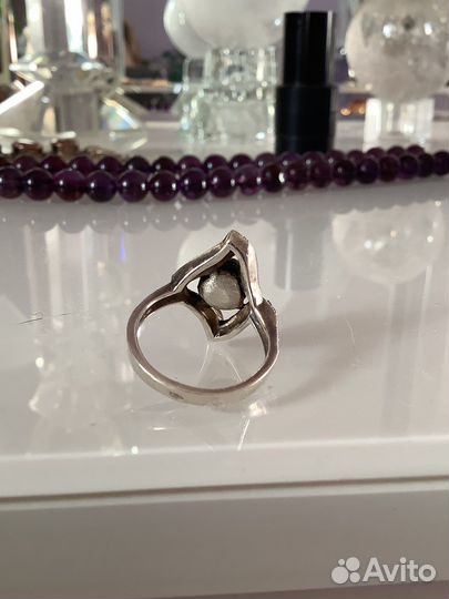 Серебрянное кольцо с черным ониксом 925