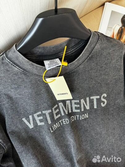 Футболка Vetements женская