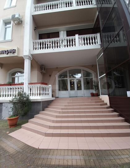 Гостиница, 2000 м²