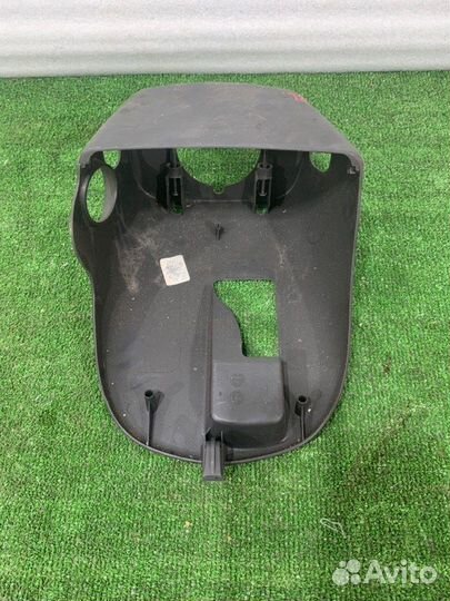 Кожух рулевой колонки Renault Logan седан 1.6