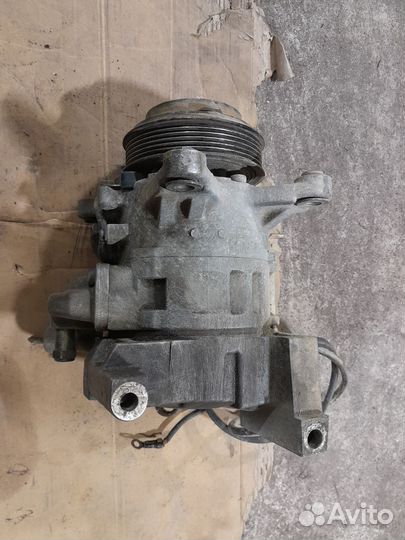 Компрессор кондиционера Toyota Crown jzs155