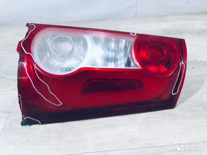Фонарь задний правый Лада Ларгус
