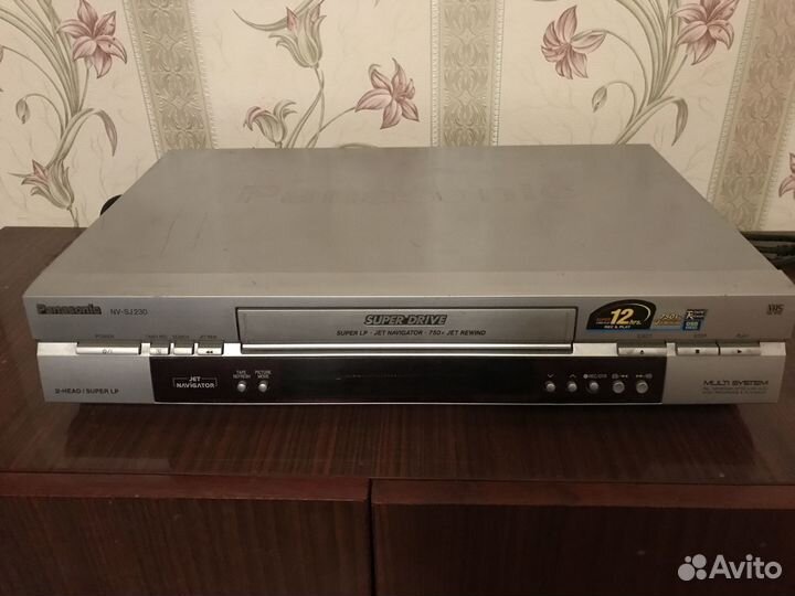 Видеомагнитофон Panasonic nv-sg 230