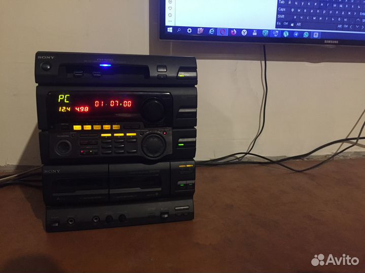 Компьютер в корпусе м/ц Sony
