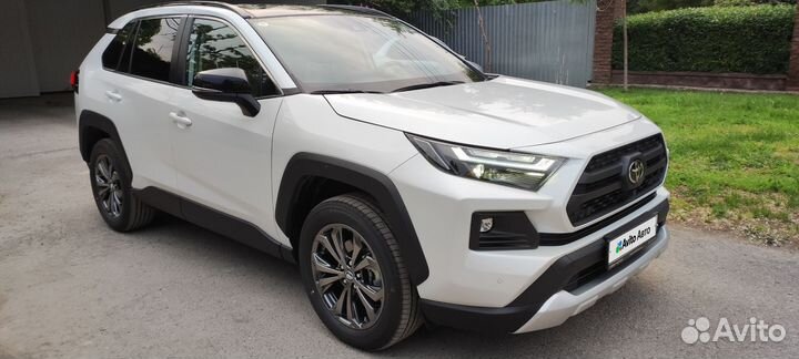 Toyota RAV4 2.0 CVT, 2023, 120 км