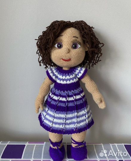 Вязаная кукла ручной работы