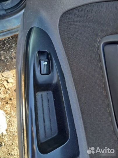 Стеклоподъемник передний Kia Rio 2 2009-2011