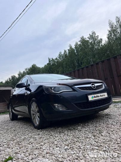 Opel Astra 1.6 AT, 2011, 260 000 км