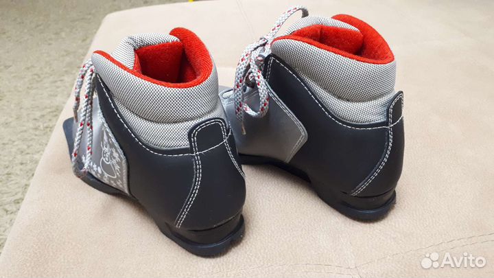 Лыжные ботинки детские Marax 33р