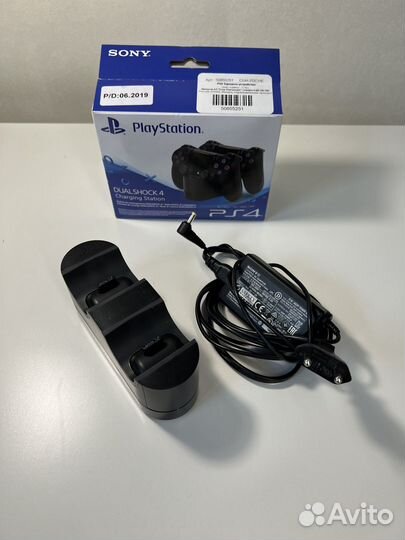 Зарядная станция для 2 геймпадов PS4