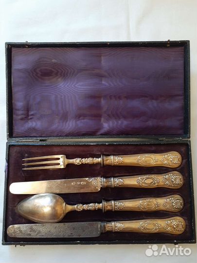Набор столовых приборов старинный