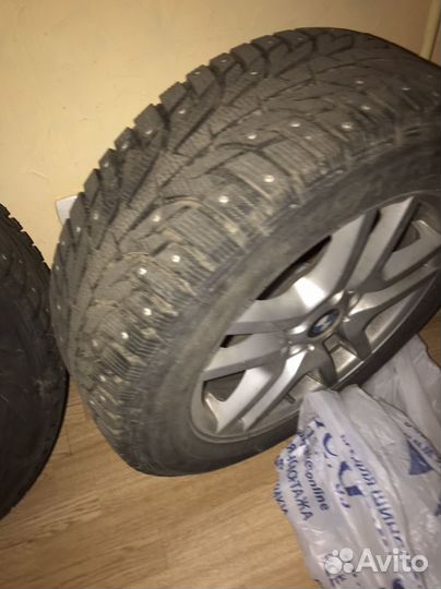 Колеса на дисках с бмв х3 235/55 /17 зима шипы