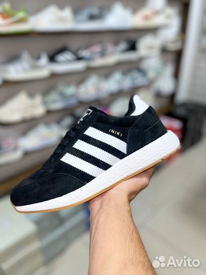 Кроссовки Adidas iniki