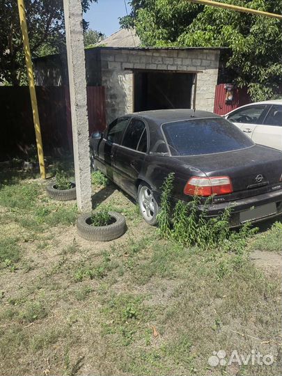Opel Omega 2.2 МТ, 2000, 272 658 км