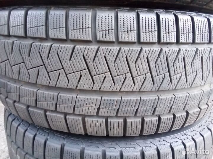 Pirelli Ice Asimmetrico 235/50 R18 92H