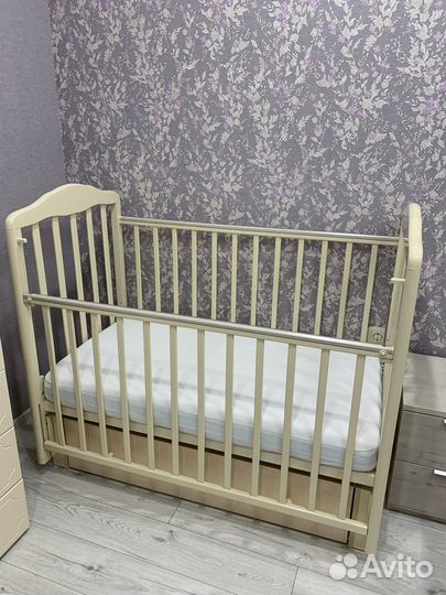 Детская кроватка + матрас