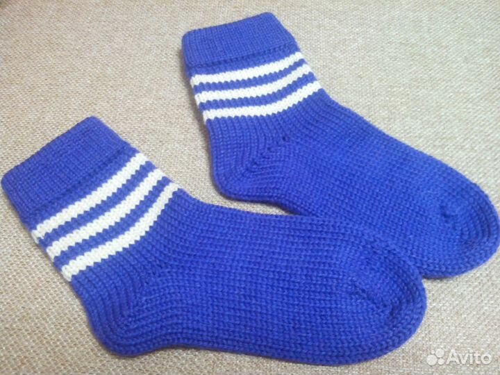 Носки три счастливых дня вязаные 