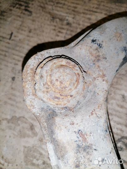 Рычаг передний правый Kia Magentis 1