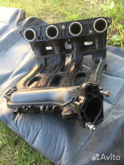 Ресивер впускной на Ваз 1.6 16кл