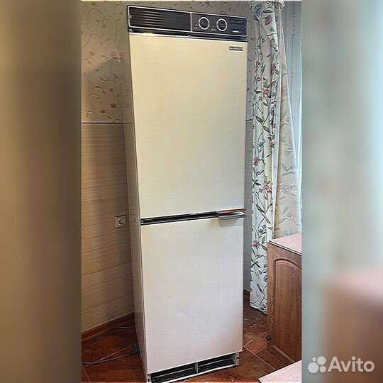 Продам финский холодильник б/у