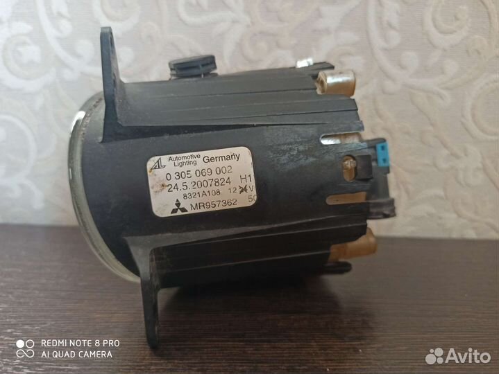 Фара противотуманная правая Mitcubishi Lanser 9