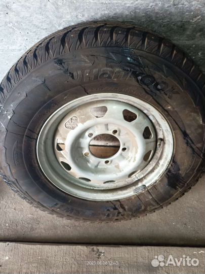 Hankook Winter I'Pike 235/75 R16